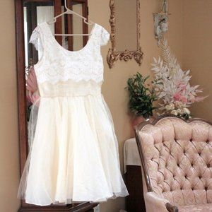 ModCloth Geode Breathtaking Belle dress Cream & white tulle lace bridal vintage